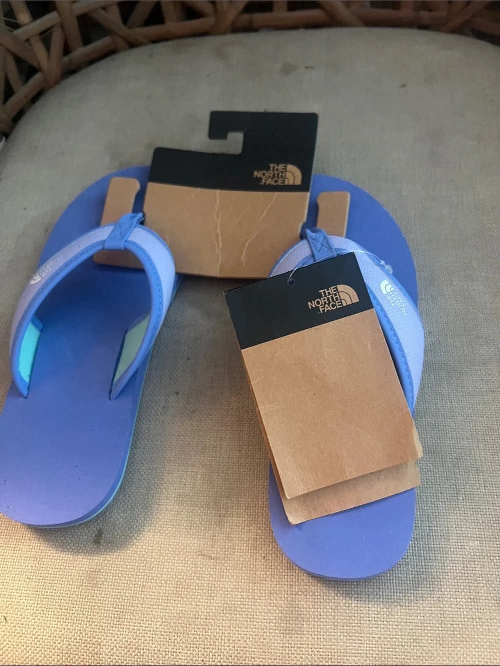 New The North Face Girls Sandals 2 NWT